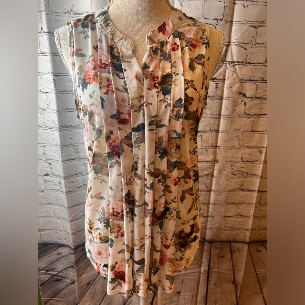 Floral blouse size Lege